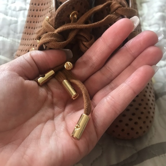 Tory Burch Booties in Royal Tan - Picture 4 of 4